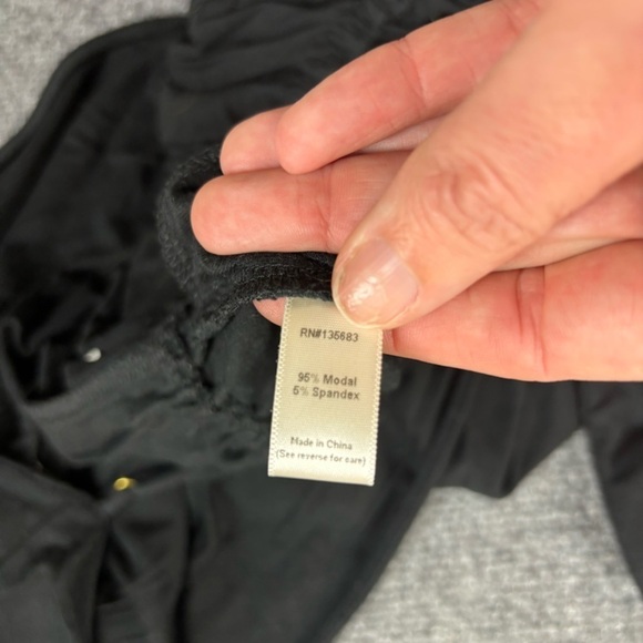 NAKED PRINCESS Women’s Black 3/4 Sleeve V-Neck Romper Shorts size: Small - Picture 7 of 12